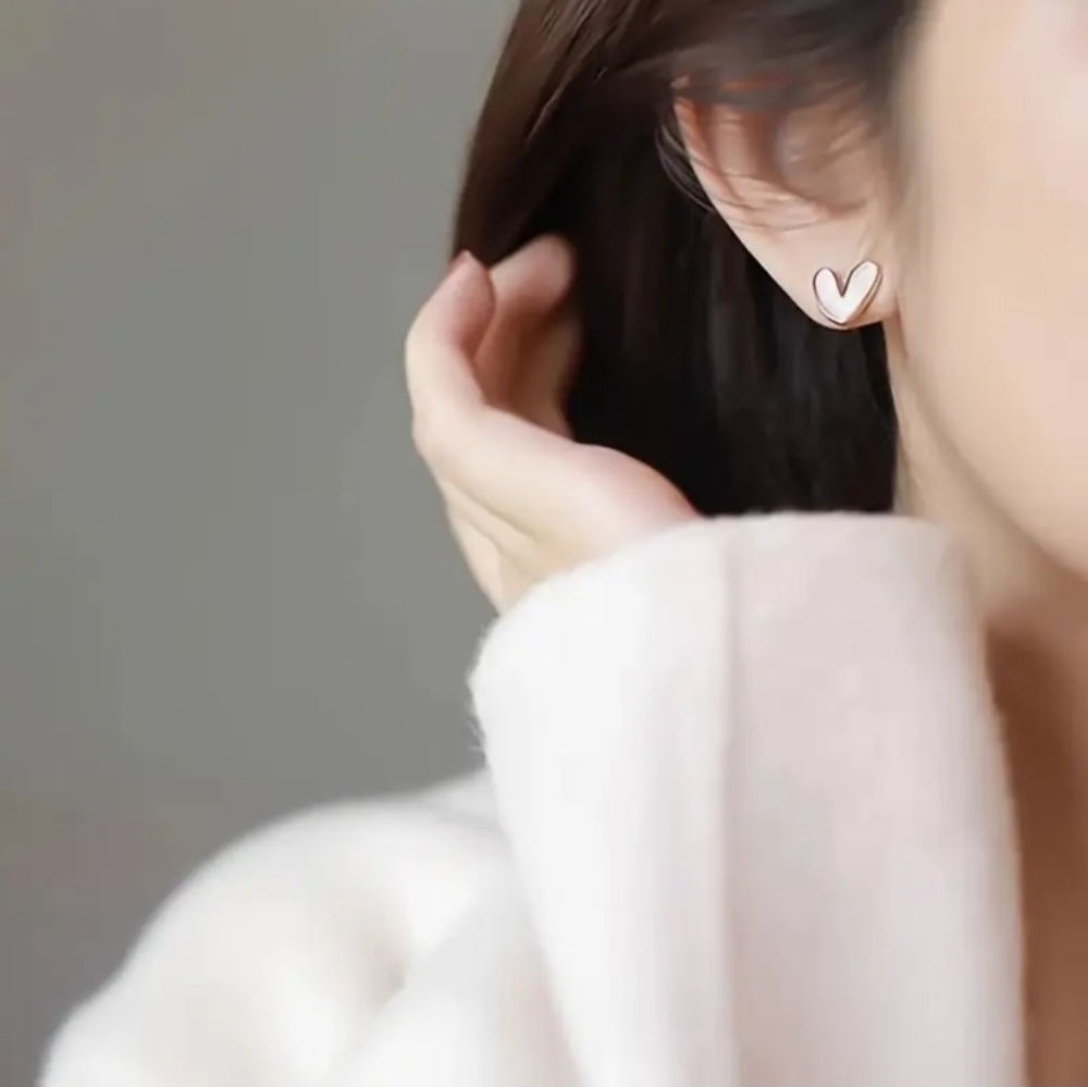 White Heart Earrings - Picture 6 of 7